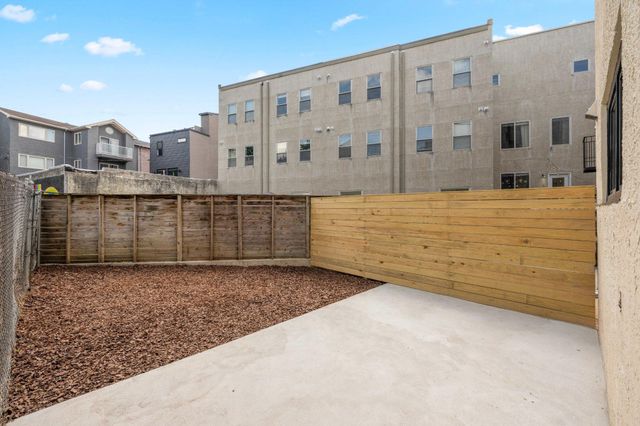 440 POPLAR ST, Philadelphia, PA 19123