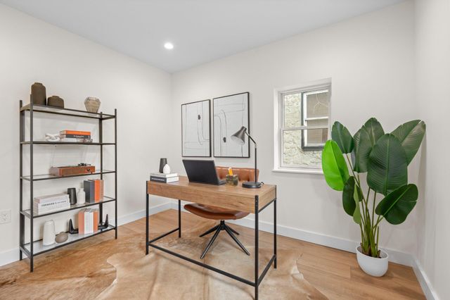 440 POPLAR ST, Philadelphia, PA 19123