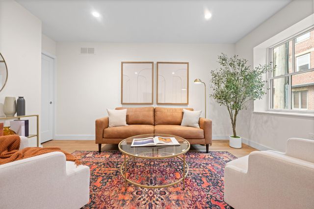 440 POPLAR ST, Philadelphia, PA 19123