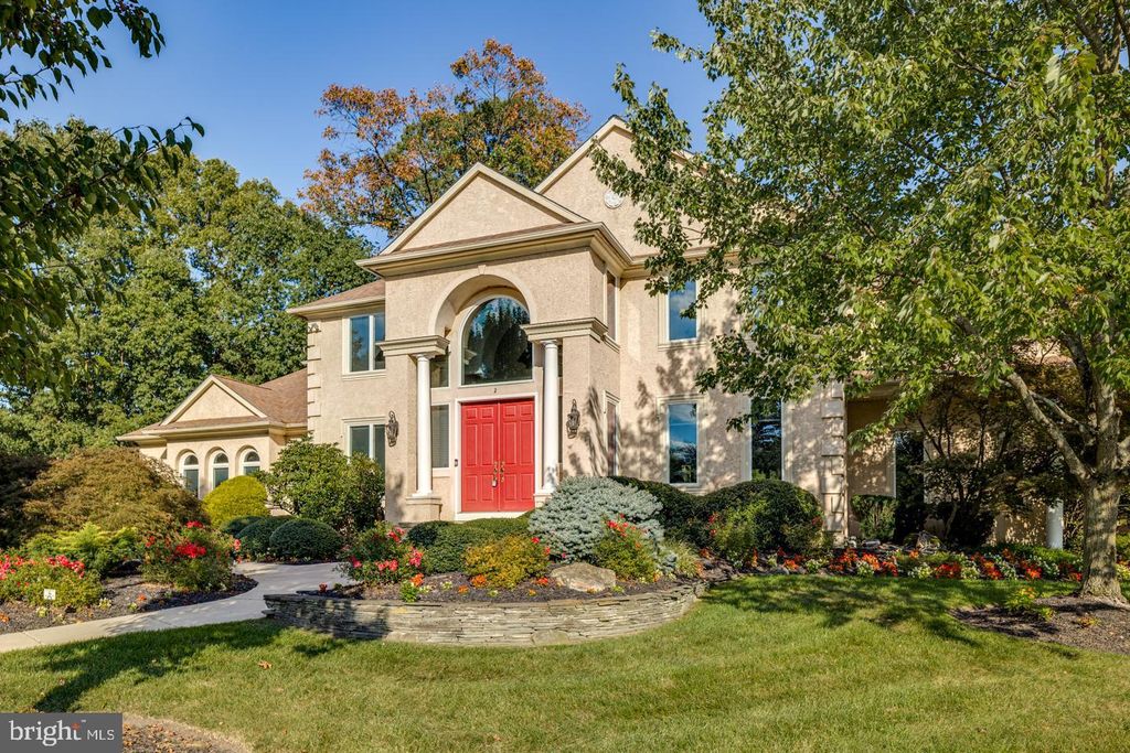 2 COLLAGE CT, Cherry Hill, NJ 08003