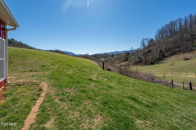 533 Robinson Hollow Lane, Mountain City, TN 37683