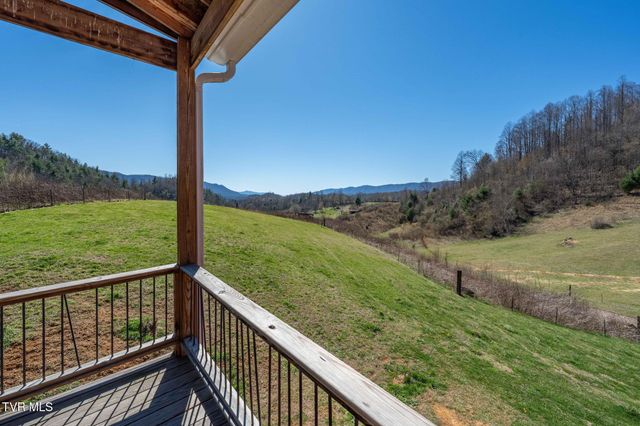 533 Robinson Hollow Lane, Mountain City, TN 37683