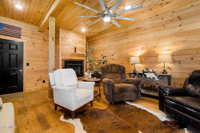 533 Robinson Hollow Lane, Mountain City, TN 37683