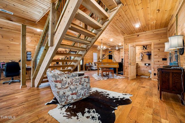 533 Robinson Hollow Lane, Mountain City, TN 37683