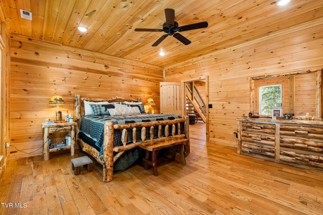 533 Robinson Hollow Lane, Mountain City, TN 37683