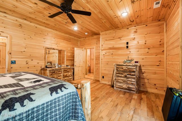 533 Robinson Hollow Lane, Mountain City, TN 37683