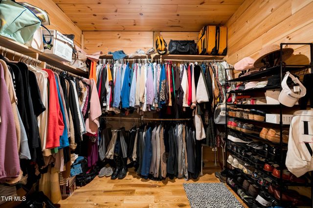 533 Robinson Hollow Lane, Mountain City, TN 37683