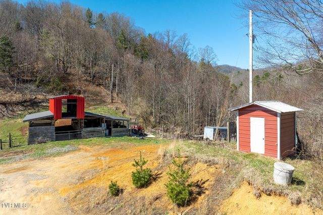 533 Robinson Hollow Lane, Mountain City, TN 37683