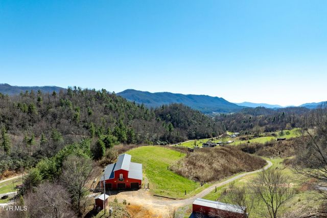 533 Robinson Hollow Lane, Mountain City, TN 37683