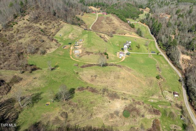 533 Robinson Hollow Lane, Mountain City, TN 37683