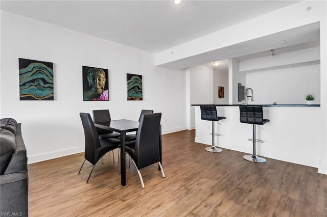 3000 Oasis Grand BLVD 2004, Fort Myers, FL 33916