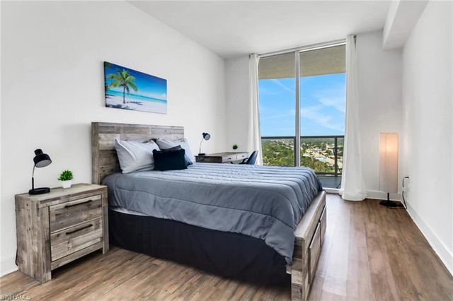 3000 Oasis Grand BLVD 2004, Fort Myers, FL 33916