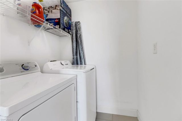 3000 Oasis Grand BLVD 2004, Fort Myers, FL 33916