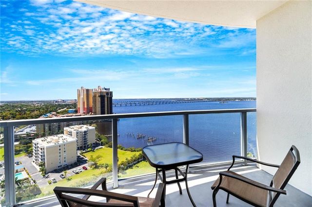 3000 Oasis Grand BLVD 2004, Fort Myers, FL 33916