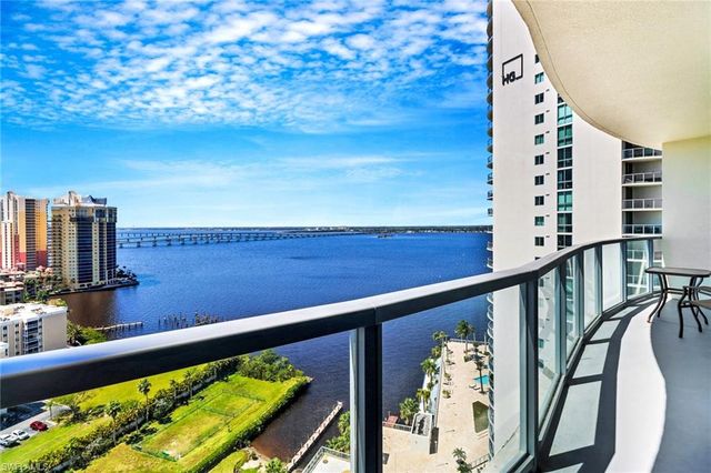 3000 Oasis Grand BLVD 2004, Fort Myers, FL 33916