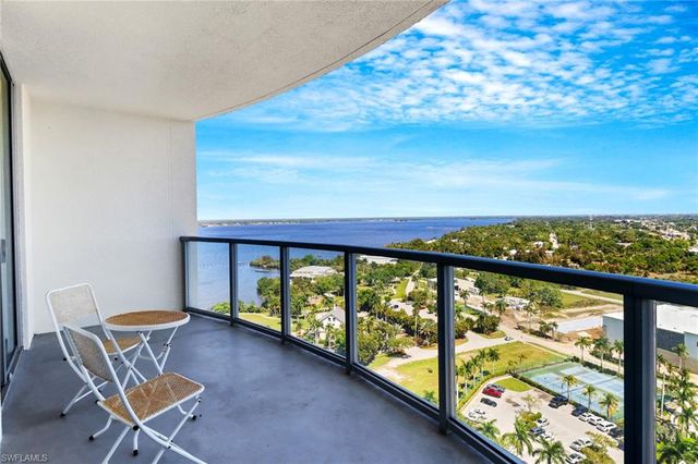 3000 Oasis Grand BLVD 2004, Fort Myers, FL 33916