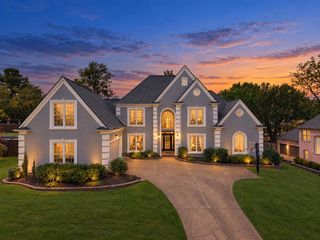8841 SOMERSET LN, Germantown, TN 38138