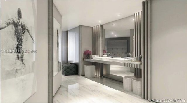 300 S Pointe Dr 909, Miami Beach, FL 33139