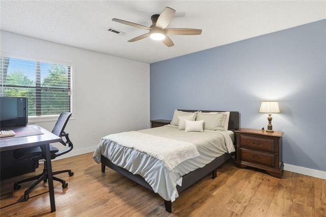 1098 Creatwood Place SE, Smyrna, GA 30080