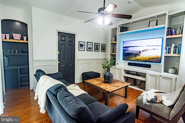 207 MADISON CIR, Locust Grove, VA 22508