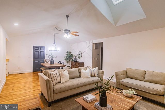 207 MADISON CIR, Locust Grove, VA 22508