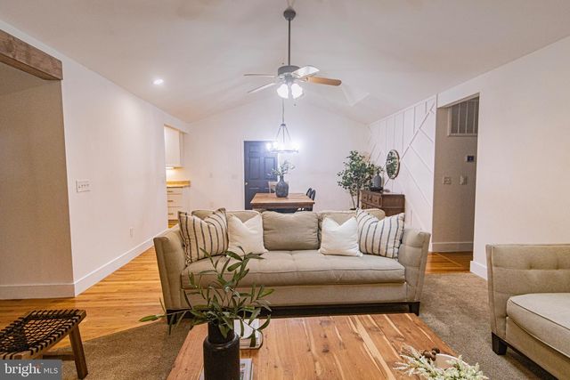 207 MADISON CIR, Locust Grove, VA 22508