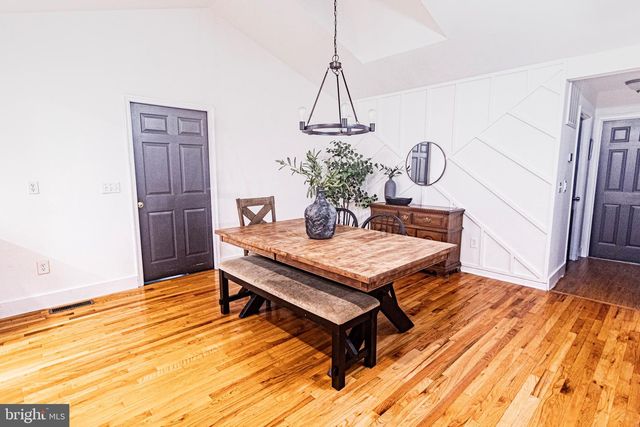 207 MADISON CIR, Locust Grove, VA 22508
