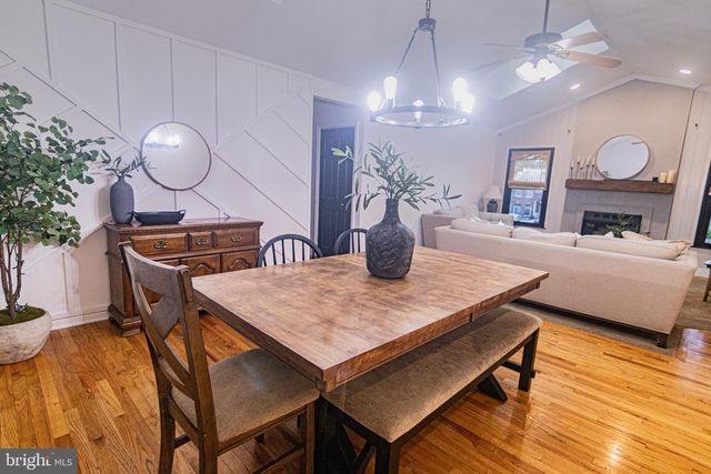 207 MADISON CIR, Locust Grove, VA 22508
