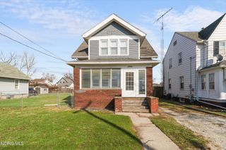 1749 Selkirk Street, Toledo, OH 43605