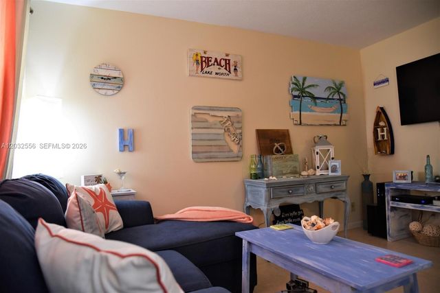 1008 N 18 AVENUE, Lake Worth, FL 33460