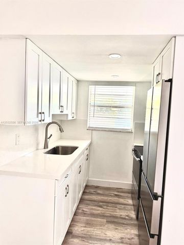 1008 N 18 AVENUE, Lake Worth, FL 33460