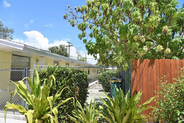 1008 N 18 AVENUE, Lake Worth, FL 33460