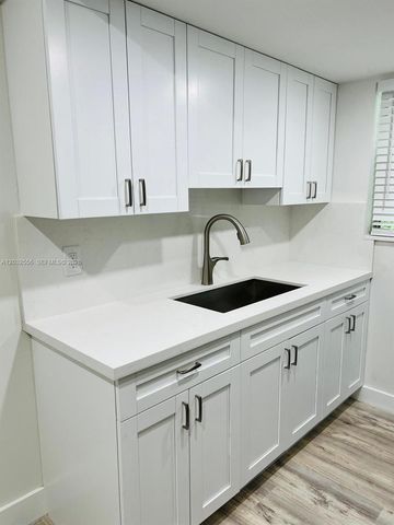 1008 N 18 AVENUE, Lake Worth, FL 33460