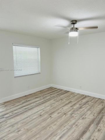 1008 N 18 AVENUE, Lake Worth, FL 33460