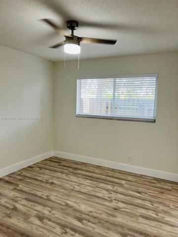 1008 N 18 AVENUE, Lake Worth, FL 33460