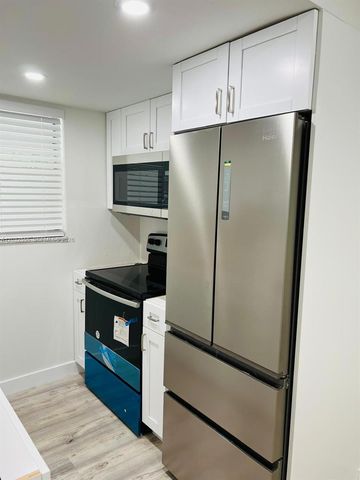 1008 N 18 AVENUE, Lake Worth, FL 33460