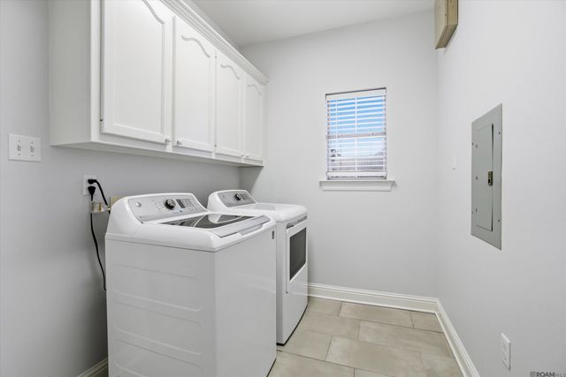 28025 Foxfire Ave, Walker, LA 70785