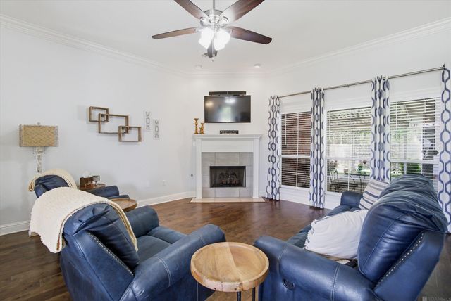28025 Foxfire Ave, Walker, LA 70785