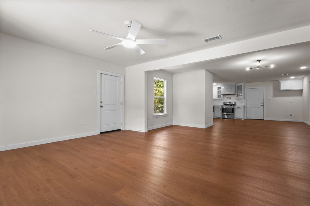 513 E Union Bower Road, Irving, TX 75061 — photo 5