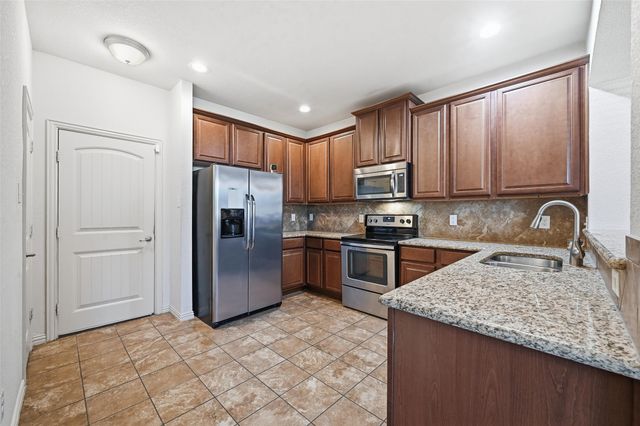 6913 Sandshell Boulevard, Fort Worth, TX 76137