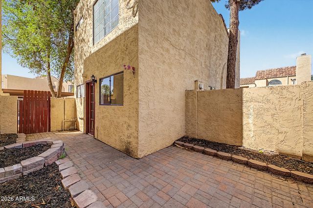 1025 E HIGHLAND Avenue 32, Phoenix, AZ 85014
