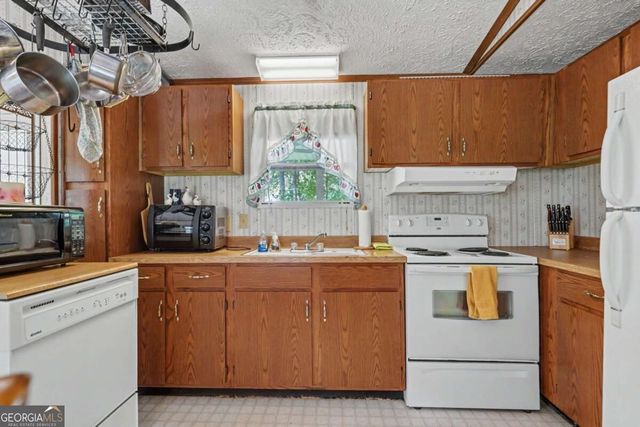 620 Hamilton Drive, Hiawassee, GA 30546