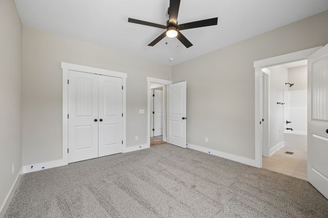2684 Lights Chapel Rd, Greenbrier, TN 37073