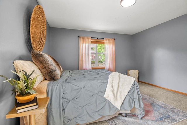 250 Wind Stone Drive, Madison, WI 53718
