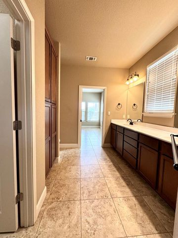 1116 Norfolk Ln, Kerrville, TX 78028