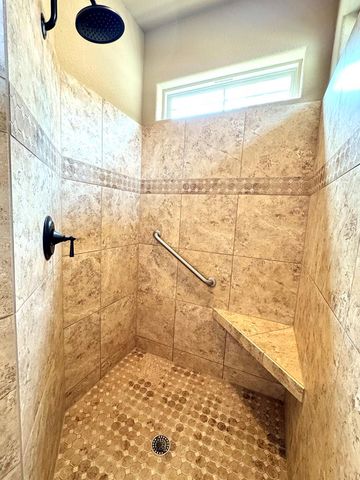 1116 Norfolk Ln, Kerrville, TX 78028