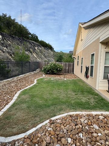 1116 Norfolk Ln, Kerrville, TX 78028
