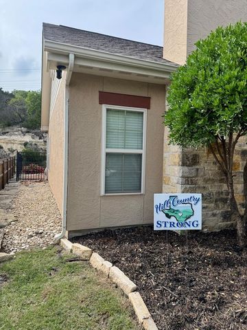 1116 Norfolk Ln, Kerrville, TX 78028