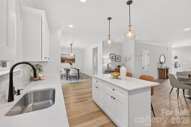6087 Cambridge Drive, Harrisburg, NC 28075