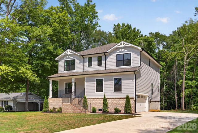6087 Cambridge Drive, Harrisburg, NC 28075